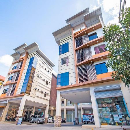 Oyo 443 Maria Cristina Arcade Suites Cebu Exteriér fotografie